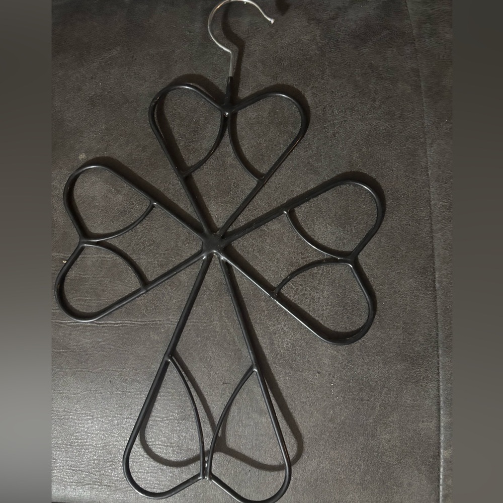 Black Heart-Shaped Metal Wall Decor